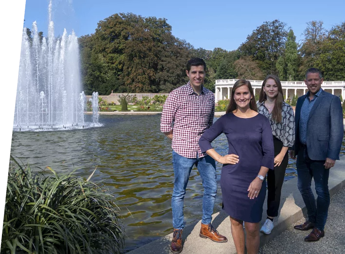 Bus-hire-Amsterdam - Coach company Amsterdam the team